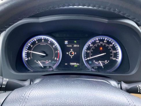 Used 2019 Toyota Highlander XLE image 19