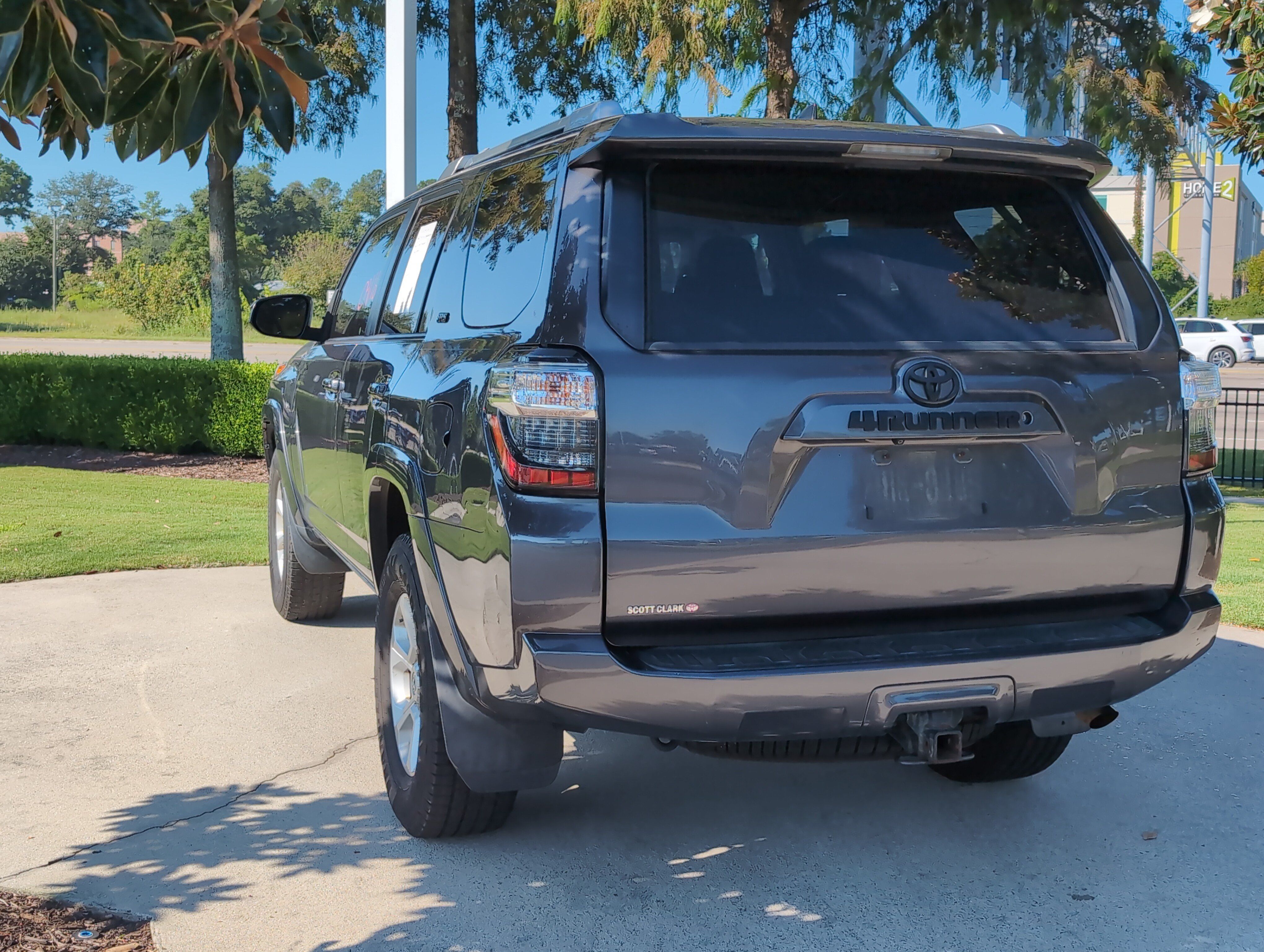 Used 2016 Toyota 4Runner SR5 AWD/4WD image 8