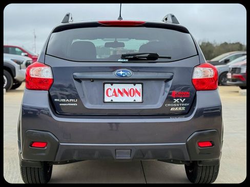 Used 2015 Subaru Crosstrek 2.0i Premium image 12