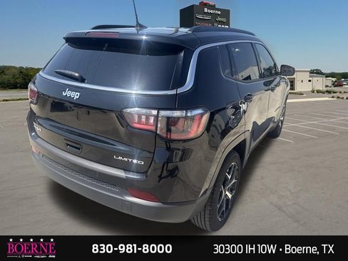 Used 2025 Jeep Compass Limited AWD/4WD image 11