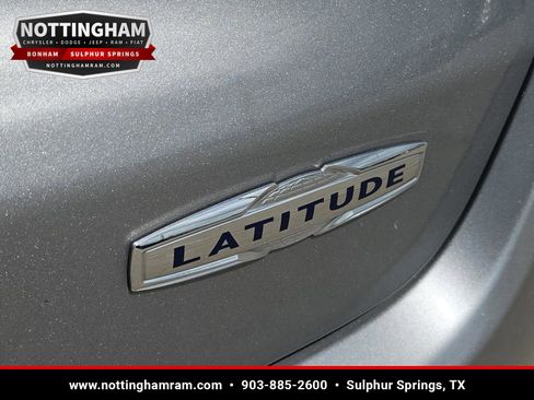 Used 2024 Jeep Compass Latitude AWD/4WD image 9
