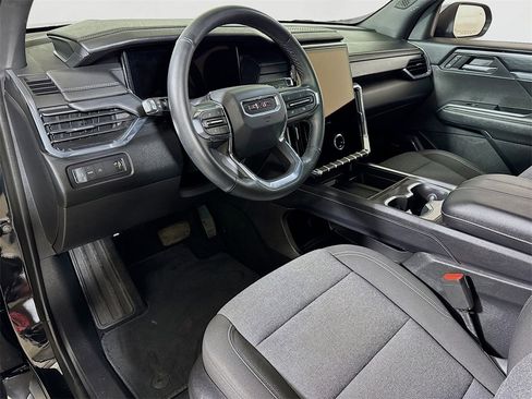 Used 2025 GMC Acadia Elevation image 7