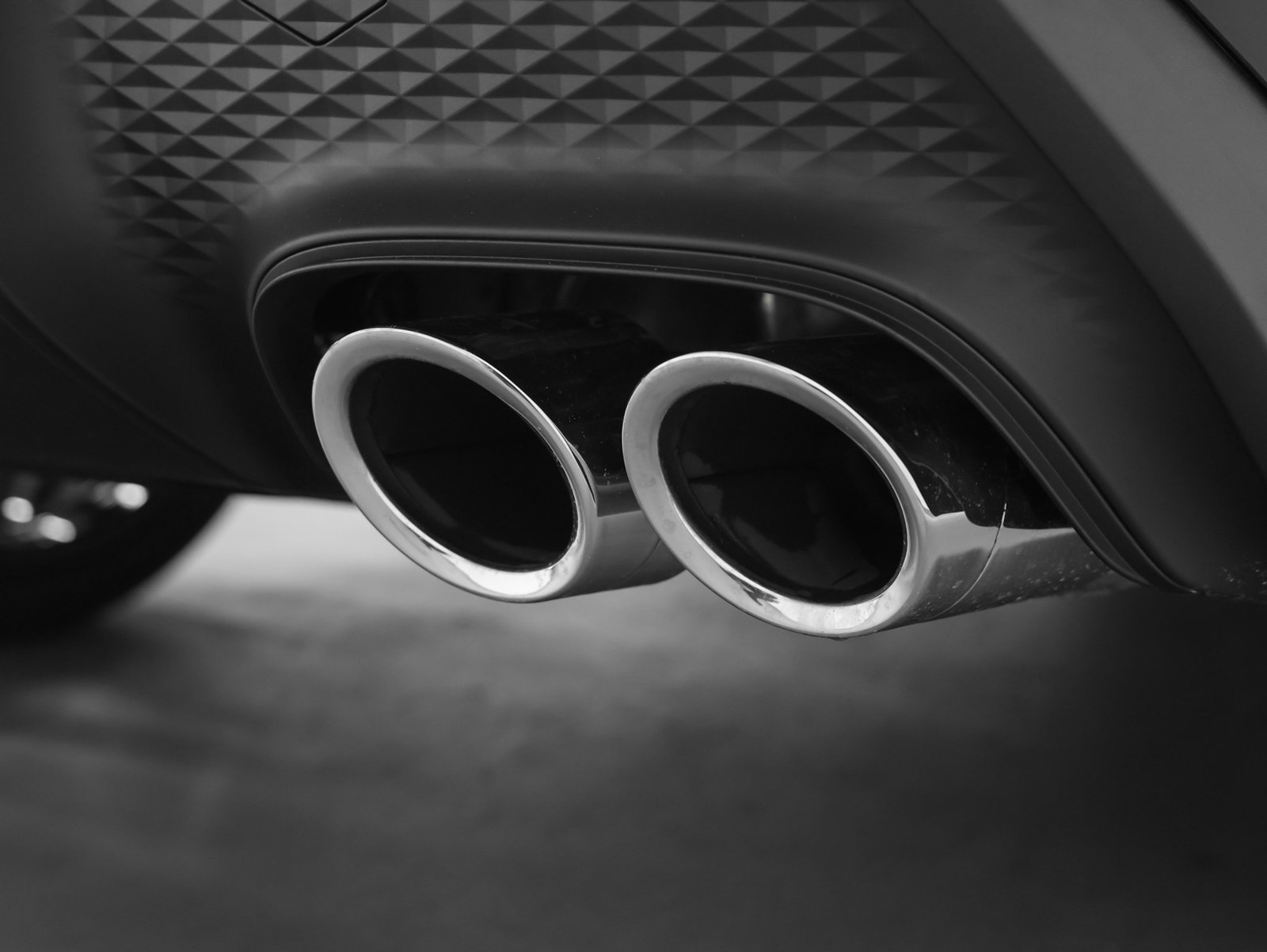 Certified 2026 Porsche Macan AWD/4WD image 17