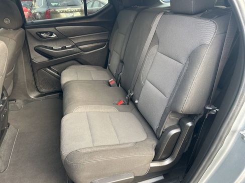 Used 2023 Chevrolet Traverse LT image 13