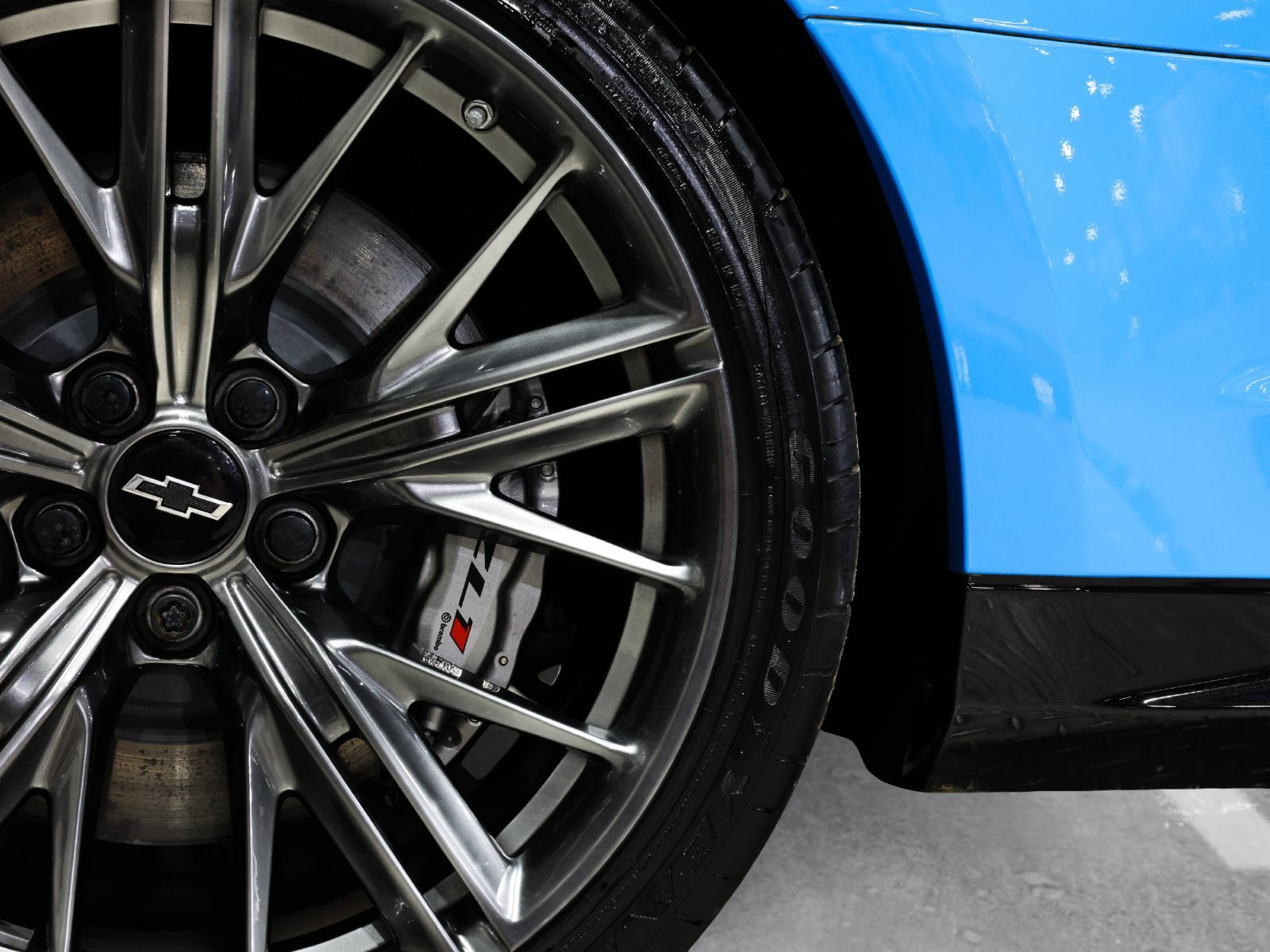 Used 2022 Chevrolet Camaro ZL1 RWD image 16
