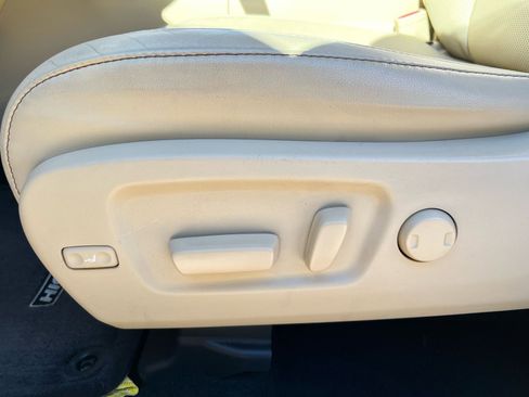 Used 2019 Toyota Highlander Limited image 15