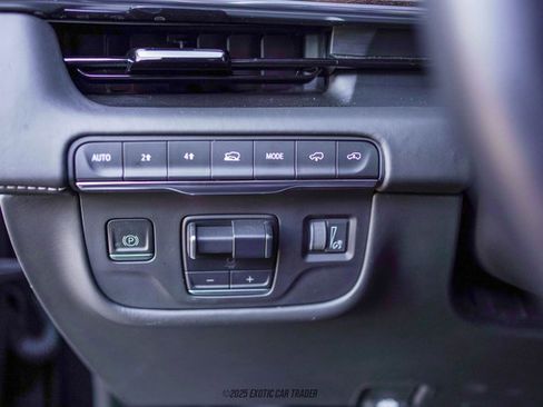 Used 2023 Cadillac Escalade ESV Sport Platinum image 69