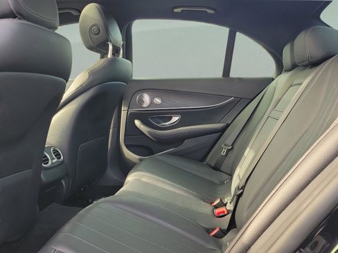 Used 2020 Mercedes-Benz E 350 Sedan image 13