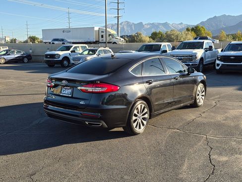Used 2020 Ford Fusion SE AWD/4WD image 3