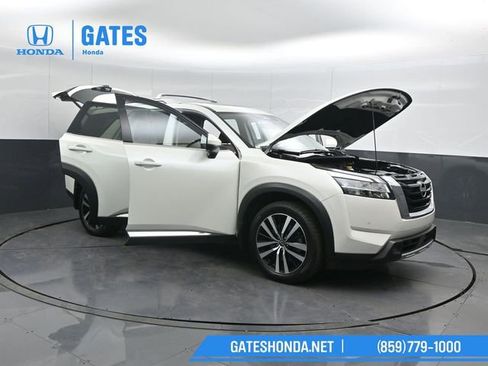 Used 2023 Nissan Pathfinder Platinum AWD/4WD image 63