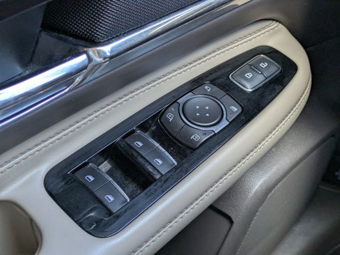 Used 2020 Lincoln Corsair Reserve w/ Elements Package FWD image 18