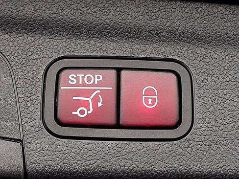 Used 2024 Mercedes-Benz GLE 350 4MATIC w/ Driver Assistance Package image 29