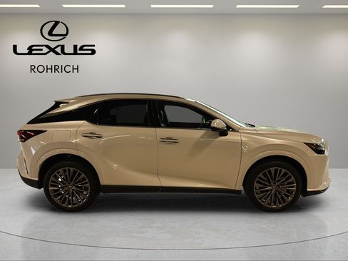 Used 2026 Lexus RX 450h AWD w/ Convenience Package image 5