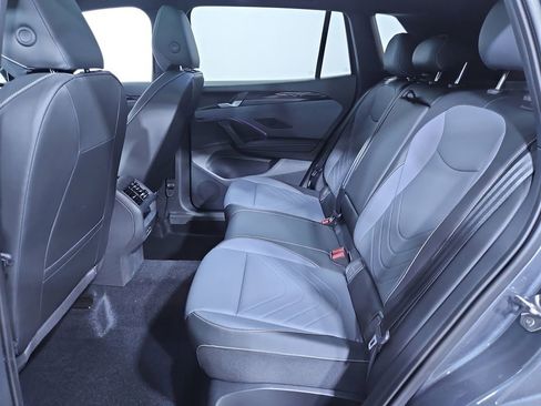 New 2025 Volkswagen Tiguan SE R-Line image 25