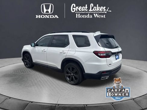 Used 2025 Honda Pilot Sport image 5