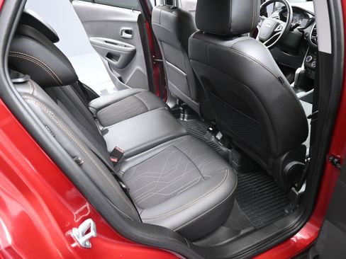 Used 2020 Chevrolet Trax LT w/ Driver Confidence Package image 18