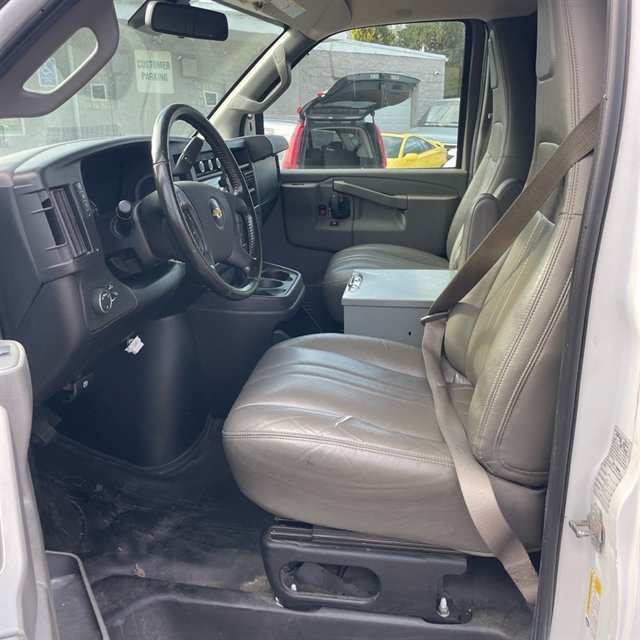 Used 2020 Chevrolet Express 3500 Extended w/ Driver Convenience Package RWD image 6