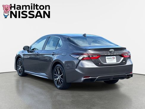 Used 2024 Toyota Camry SE image 4