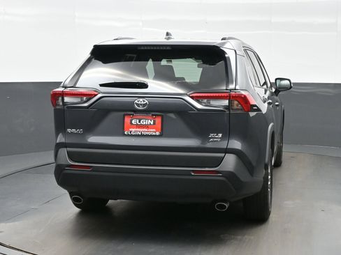 Used 2025 Toyota RAV4 XLE AWD/4WD image 5