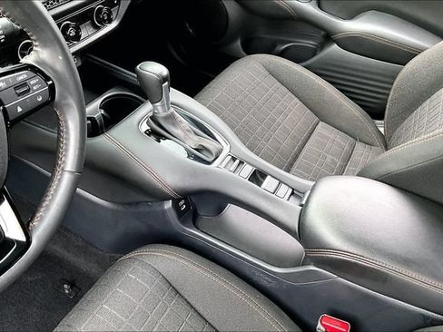 Used 2024 Honda HR-V Sport image 16