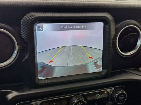 Used 2021 Jeep Gladiator Overland w/ Popular Equipment Package AWD/4WD image 20