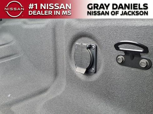 Certified 2024 Nissan Frontier SL w/ Technology Package RWD image 8