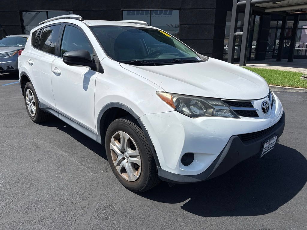Used 2013 Toyota RAV4 LE AWD/4WD image 2