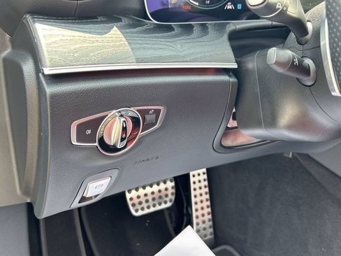 Used 2021 Mercedes-Benz E 450 4MATIC Cabriolet image 17