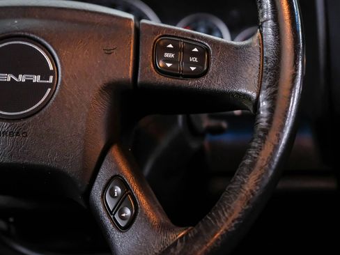 Used 2009 GMC Envoy Denali w/ Sun And 6-Disc Cd Package AWD/4WD image 18