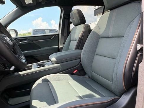 New 2026 GMC Acadia AT4 w/ Super Cruise Package image 13