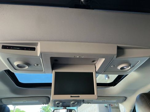 Used 2011 GMC Acadia Denali FWD image 20