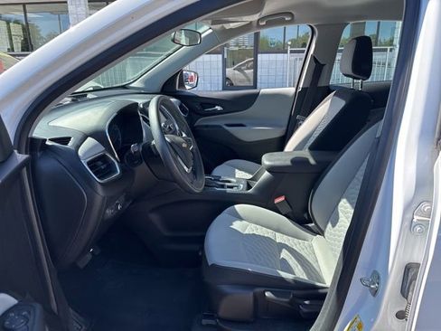 Used 2018 Chevrolet Equinox LS AWD/4WD image 13