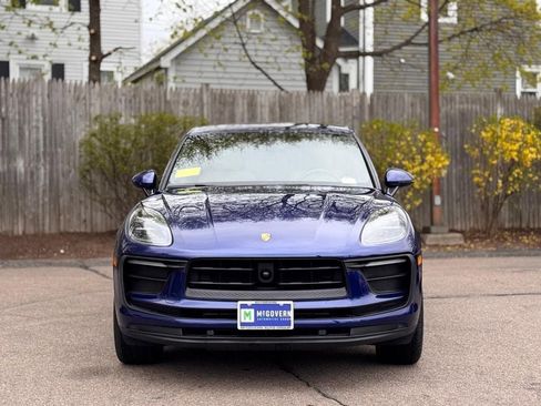 Used 2023 Porsche Macan AWD/4WD image 9