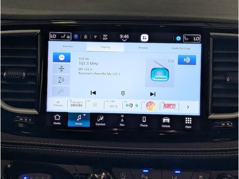 Used 2023 Chrysler Pacifica Limited FWD image 15