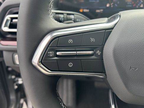 New 2026 Chevrolet Traverse Z71 w/ Driver Confidence Package image 23