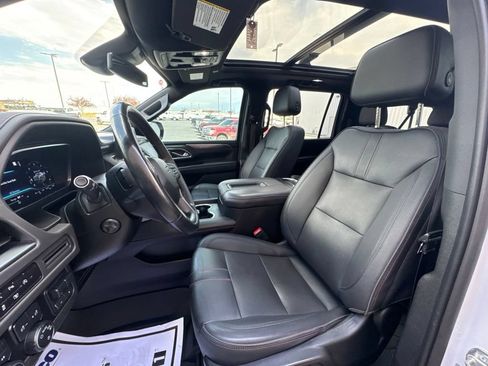 Used 2023 Chevrolet Suburban RST w/ Luxury Package AWD/4WD image 13