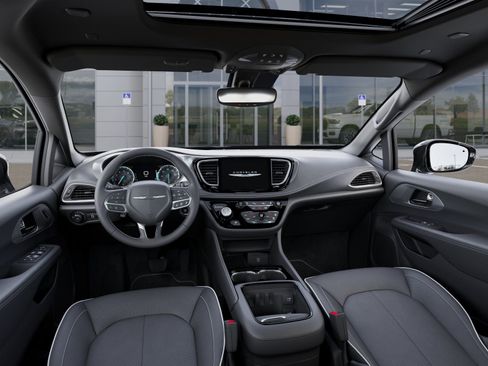 New 2026 Chrysler Pacifica Limited FWD image 14