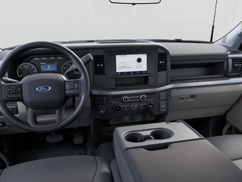 New 2025 Ford F250 XL w/ XL Chrome Package image 29