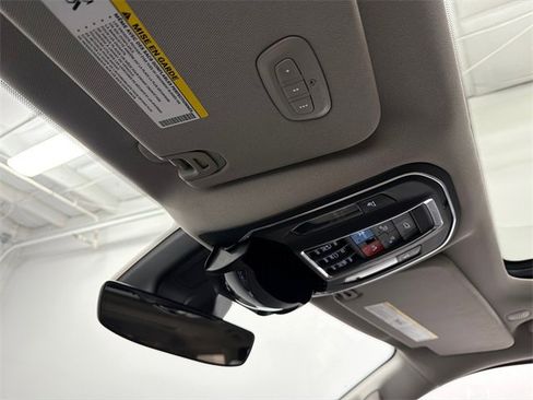 Used 2022 Jeep Wagoneer Series III w/ Premium Group I image 36