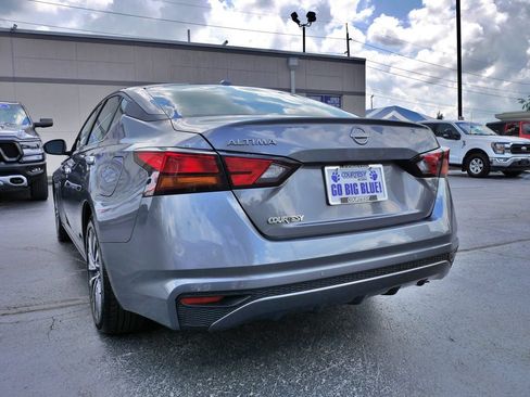 Used 2025 Nissan Altima 2.5 SV FWD image 5