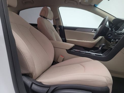 Used 2016 Hyundai Sonata SE FWD image 21