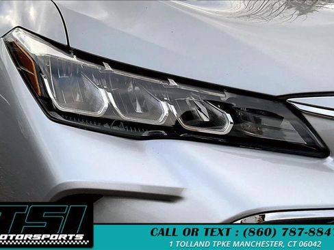 Used 2019 Toyota Avalon XLE image 29