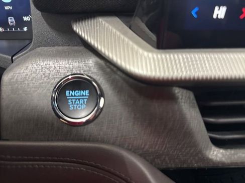 Used 2025 Ford Explorer Platinum image 34