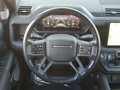 Used 2024 Land Rover Defender 130 X-Dynamic SE image 22