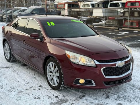 Used 2015 Chevrolet Malibu LT image 3