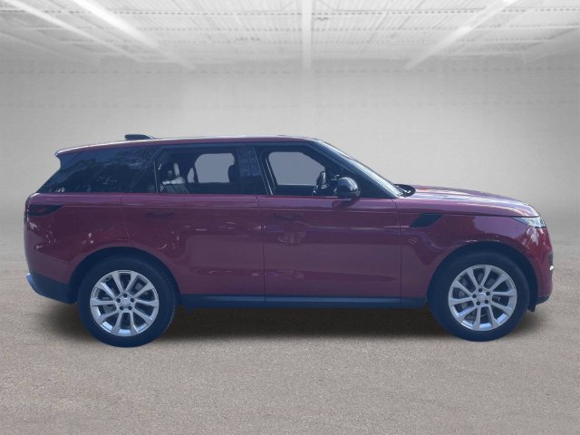 Used 2025 Land Rover Range Rover Sport SE AWD/4WD image 5