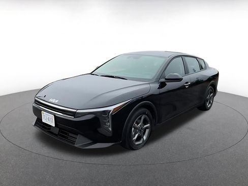 Used 2025 Kia K4 LXS image 8