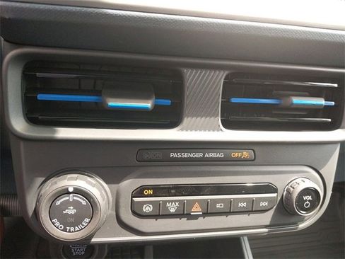 New 2025 Ford Maverick Lobo image 25