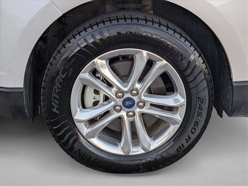 Used 2017 Ford Edge SEL w/ Equipment Group 201A image 24