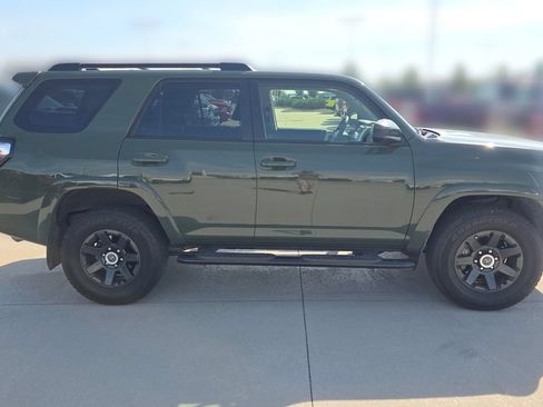 Used 2022 Toyota 4Runner Trail Special Edition AWD/4WD image 6